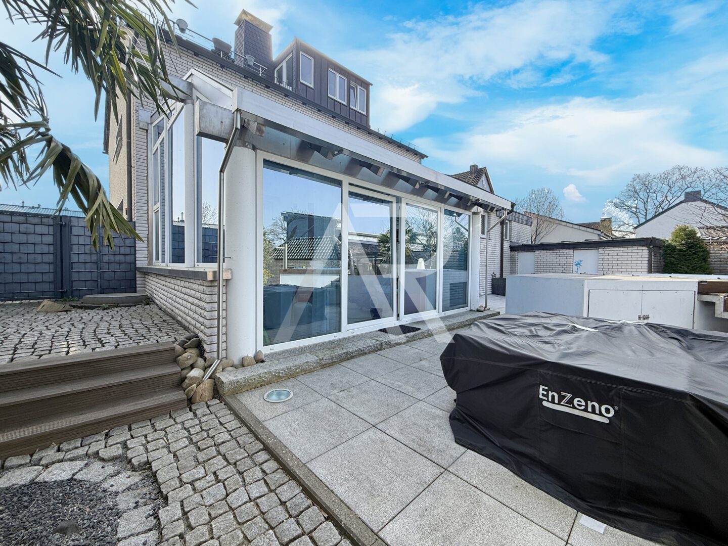 Haus mit Terrasse
